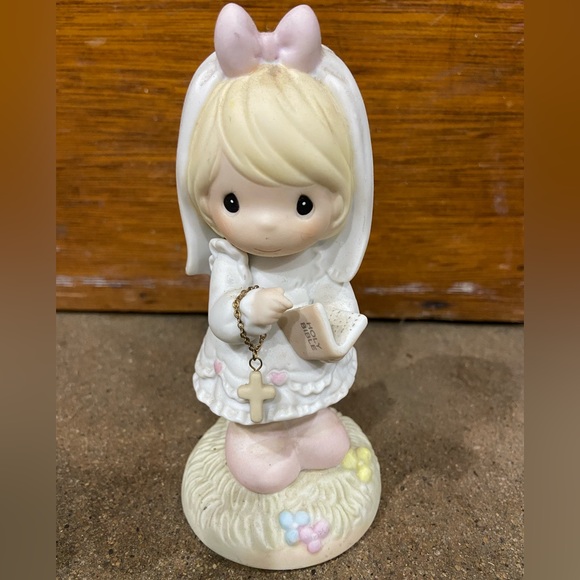 Precious Moments - First Communion - Picture 1 of 4